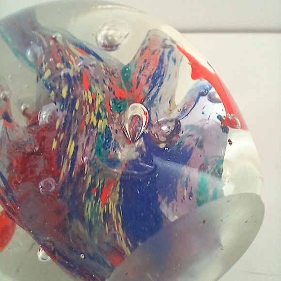 Art Glass Hand Blown Paperweight Teardrop Shape w/ Fish Blue Red Swirl Decor 4" - Picture 5 of 7